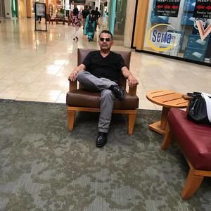 Meet your Posher, Eli